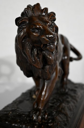 Lion walking" regulator after E. Delabrierre - 1900