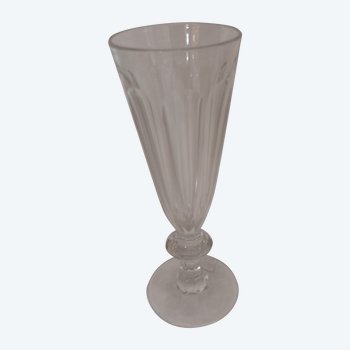 Champagne flute Harcourt model with round foot Baccarat