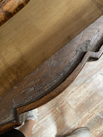 Commode Louis XV provençale galbée en bois naturel vers 1880-1900