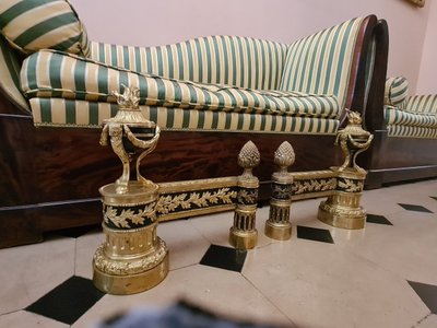 Paire de chenets en bronze doré style Louis XVI , milieu XIXème.