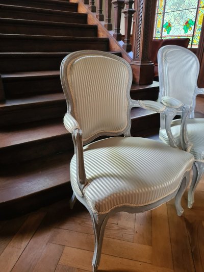 Pair of lacquered wood armchairs stamped MEUNIER, Louis XV period