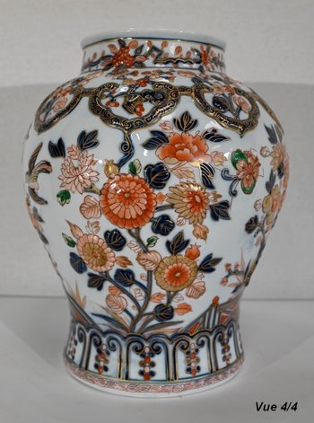 Important Vase with Imari decoration, signed H. Gibot - 1943
