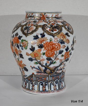 Important Vase with Imari decoration, signed H. Gibot - 1943