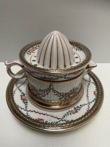 PORCELAIN CITRUS PRESS BY SANSON