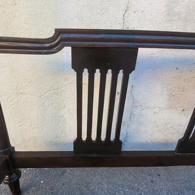Grande letto in noce, inizio XIX secolo