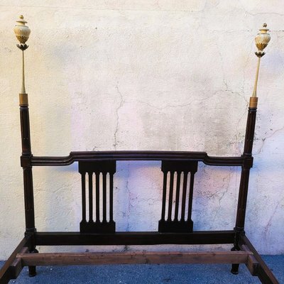 Grande letto in noce, inizio XIX secolo