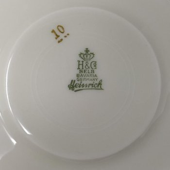 1950 Magnificent white, blue and gold tea/coffee service in Bavarian porcelain. Made in Germany