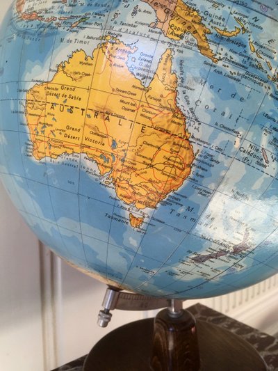 Important RÄTH Globe