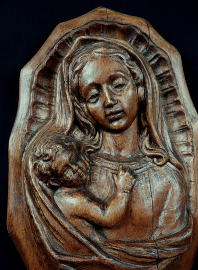 Scultura da parete Vergine con Bambino in legno di quercia, stile Art Déco, anni '80