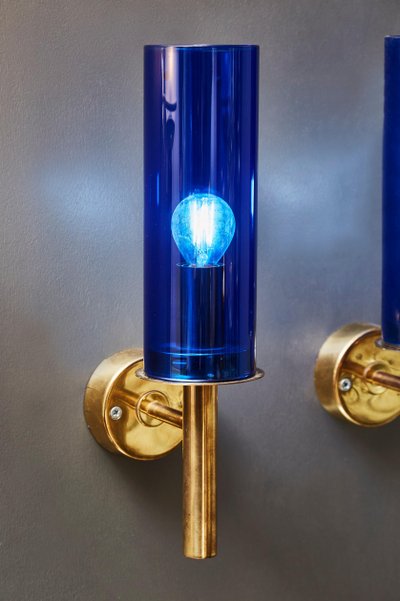 Paire d'appliques murales V-169 de Hans Agne Jakobsson avec verre bleu