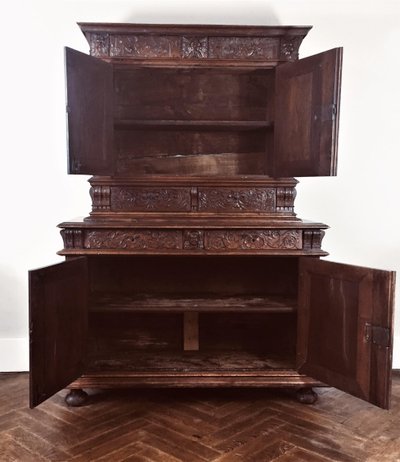 Sehr reich geschnitztes Buffet mit zwei Korpussen - Renaissance- ca. 1580 Frankreich