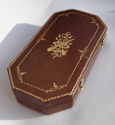 Coffret nécessaire De Couture Ancien fin XIXe début XXe En Argent Massif ciseaux dé à coudre