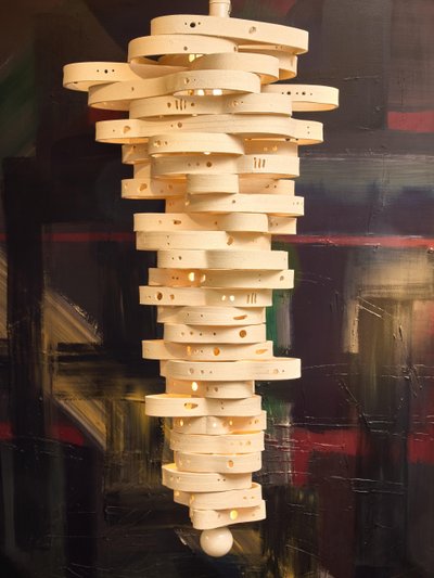 Vertical chandelier Mouvement by Olivia Cognet