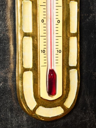 Oval ceramic thermometer by Mithé Espelt