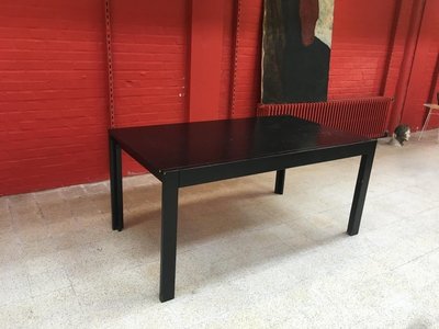 De Coene. Esstisch aus geschwärzter Eiche, ca. 1950-1960