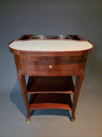 Transitional refreshment table. Canabas.