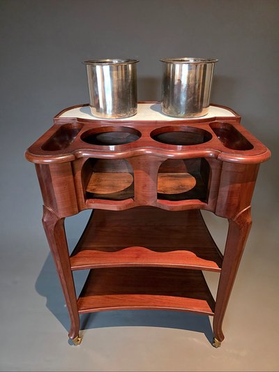 Transitional refreshment table. Canabas.