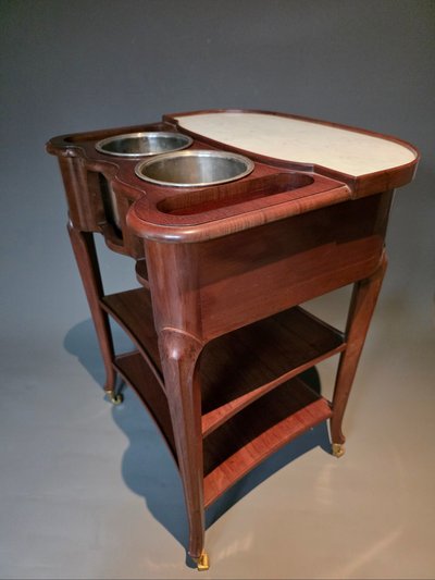 Transitional refreshment table. Canabas.
