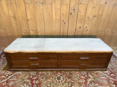 Banc en chêne de magasin en commode / coffre