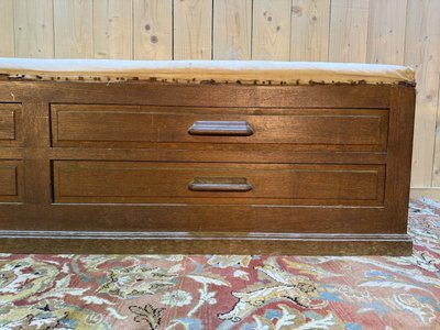 Banc en chêne de magasin en commode / coffre