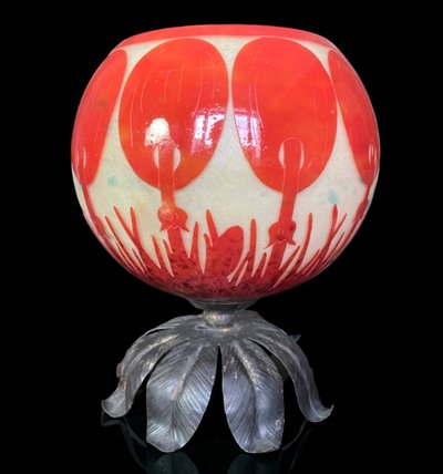 Le Verre Français nightlight with coprins décor