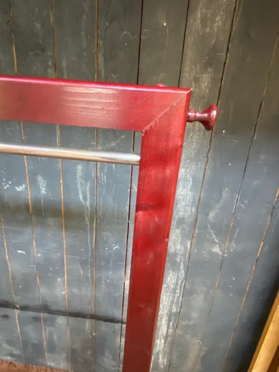 Due appendiabiti in legno tinto e ottone 1970/1980 ca.