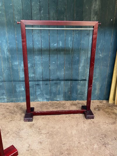 Due appendiabiti in legno tinto e ottone 1970/1980 ca.
