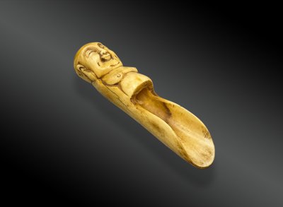 TEA SPOON WITH BUDDHA BUST China late 19th century