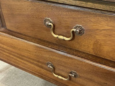 Tavolino da toilette inglese in mogano, inizio XX secolo