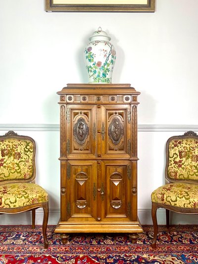 Holland & Sons- cabinet anglais sculptée - Style Renaissance  - XIXeme siecle