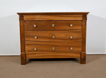 Petite Commode en Noyer massif, époque Directoire – Début XIXe