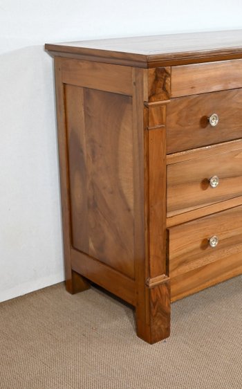 Petite Commode en Noyer massif, époque Directoire – Début XIXe