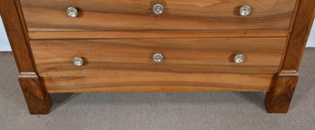Petite Commode en Noyer massif, époque Directoire – Début XIXe