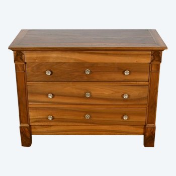 Small chest of drawers in solid walnut, Directoire period - Early 19th century