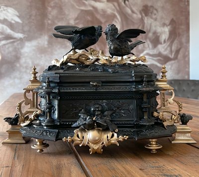 Napoleon III jewelry box in gilt bronze and bronze signed Jules Moigniez