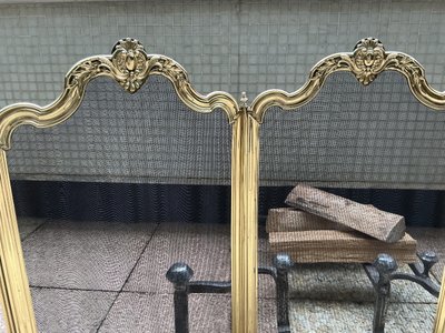 Large antique brass fire screen from the 19th century