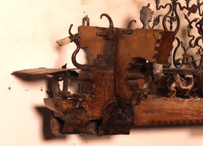 essieu de charrette sicilienne en bois et fer forgé du début du 19eS