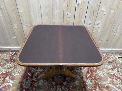 Tavolo da gioco in stile inglese - Restauro in noce