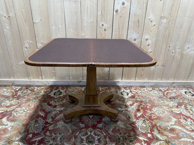 Tavolo da gioco in stile inglese - Restauro in noce