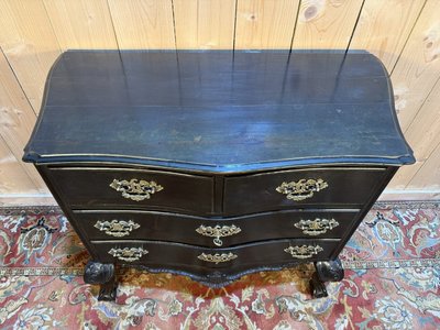 Commode portugaise en bois noirci