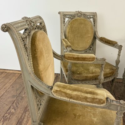 Suite of 4 Louis XVI chairs