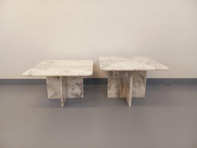 Paire de tables basses gigognes vintage en marbre blanc des années 70