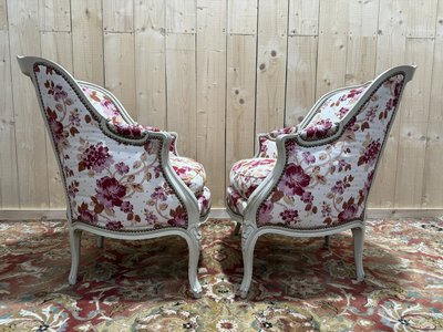 Paire de fauteuils - bergères de style Louis XV