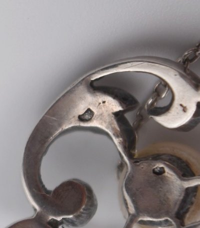 Ancien pendentif Belle Époque 1900 argent perles et strass 