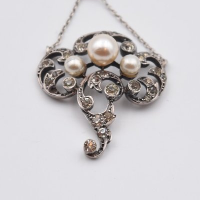 Ancien pendentif Belle Époque 1900 argent perles et strass 