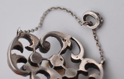 Ancien pendentif Belle Époque 1900 argent perles et strass 