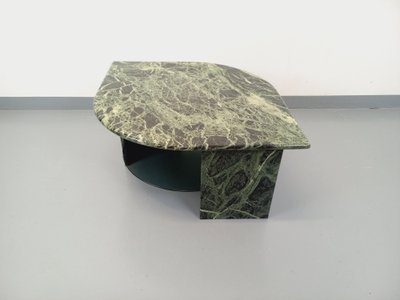 Table basse carrée vintage à 2 plateaux en marbre vert et verre fumé années 70