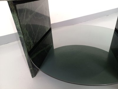 Table basse carrée vintage à 2 plateaux en marbre vert et verre fumé années 70