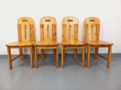 Set of 4 vintage pine chairs from the 70s/80s