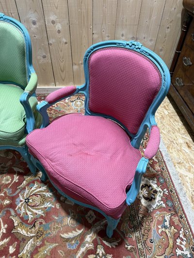 Suite de 4 fauteuils cabriolets de style Louis XV